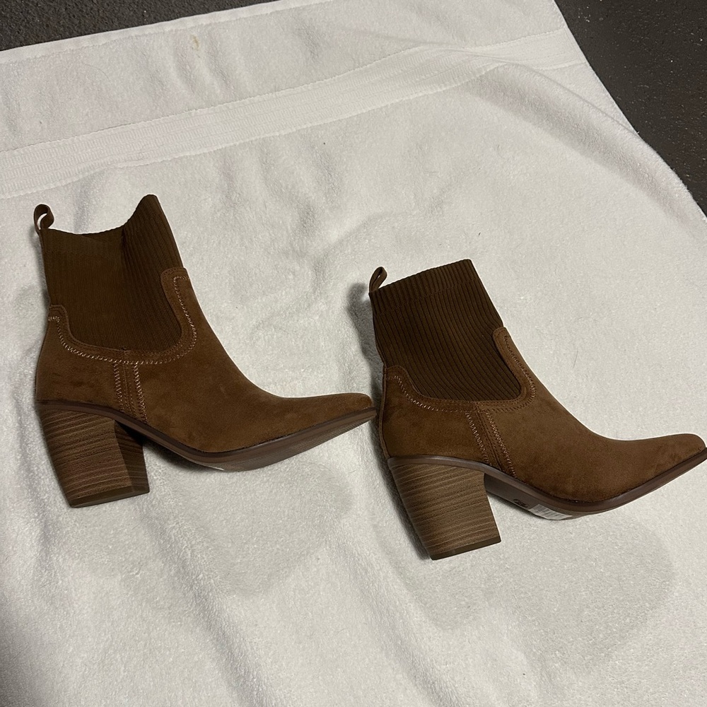 Woman’s Suede Ankle Boots in Cognac | 9.5